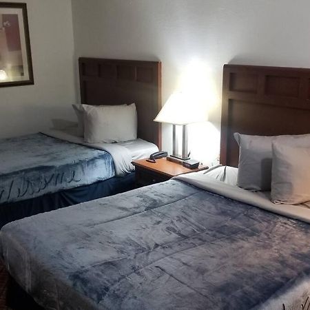 Hotel 2 Queen Beds Hotel Room 222 Wi-Fi Hot Tub Booking สติลวอเตอร์ ภายนอก รูปภาพ