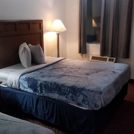 Hotel 2 Queen Beds Hotel Room 222 Wi-Fi Hot Tub Booking สติลวอเตอร์ ภายนอก รูปภาพ